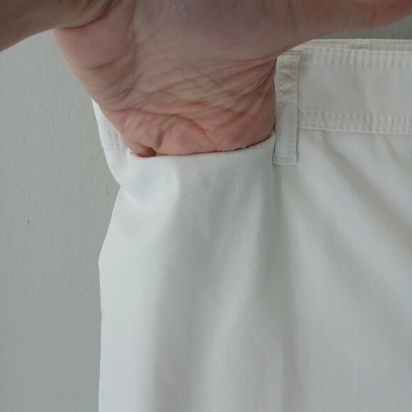 Chico's Women's Size 10 1.5 Cotton Wide Leg Cropped Pants White NWT $79.50 Zip - Picture 3 of 16